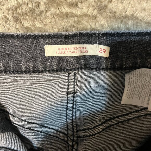 Levi's High Rise Taper - Picture 3 of 3
